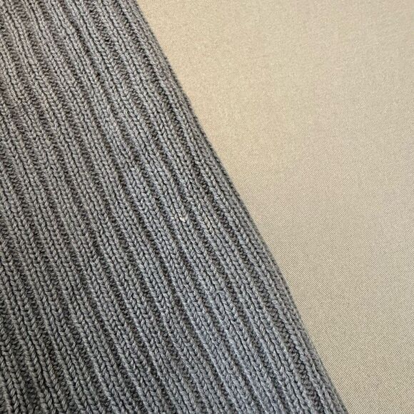 Calvin Klein Women’s Grey Ribbed Sweater Size Medium Crew Neck Style Preppy - Picture 3 of 12